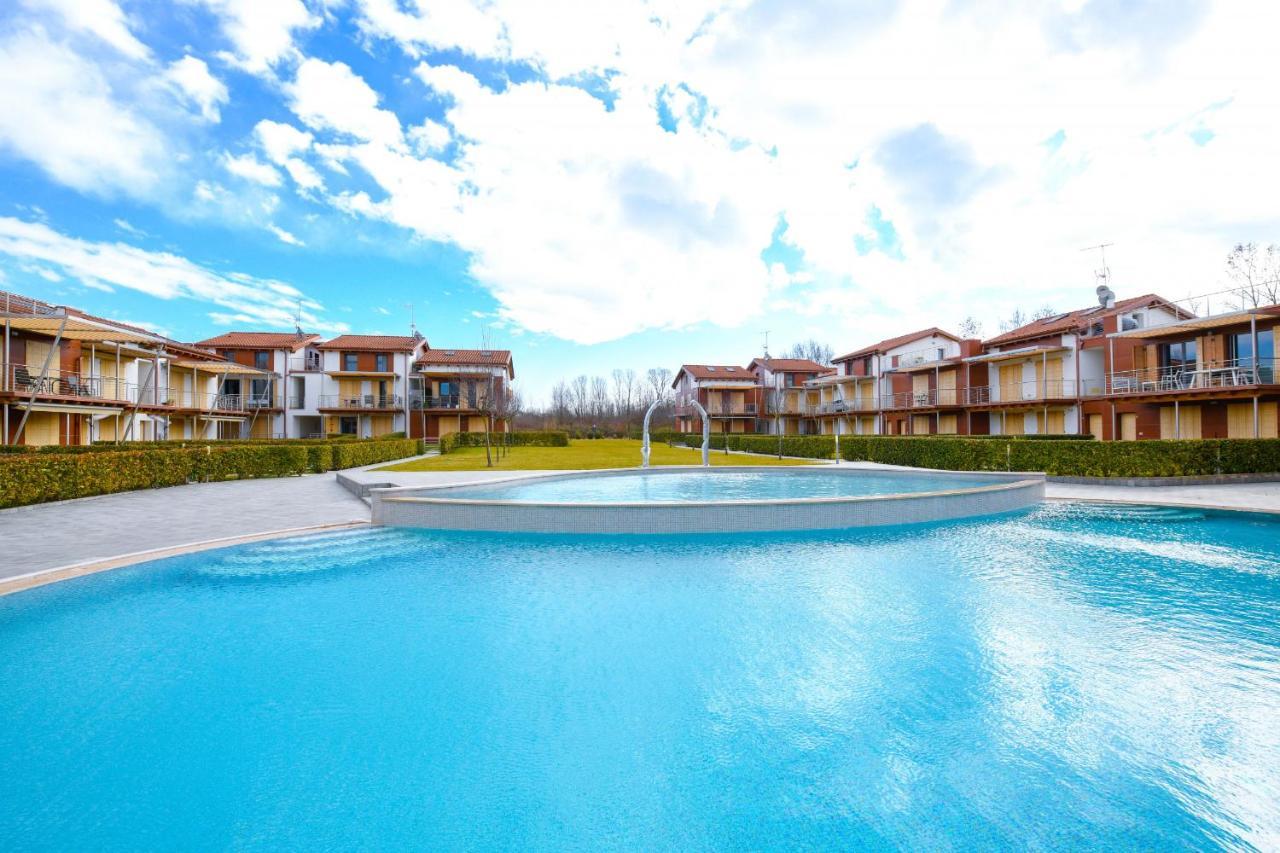 Borgo Gasparina Family Apartments Castelnuovo del Garda Exterior photo