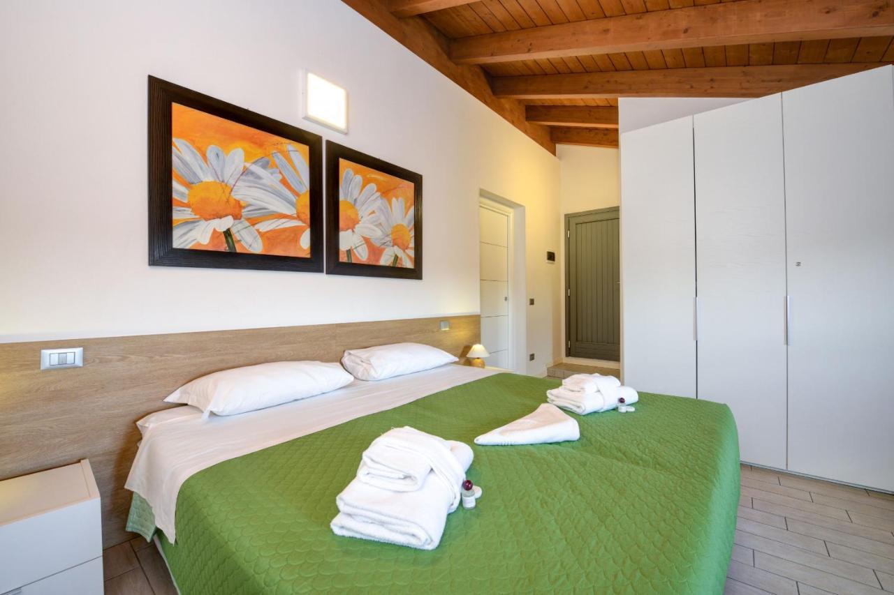 Borgo Gasparina Family Apartments Castelnuovo del Garda Exterior photo
