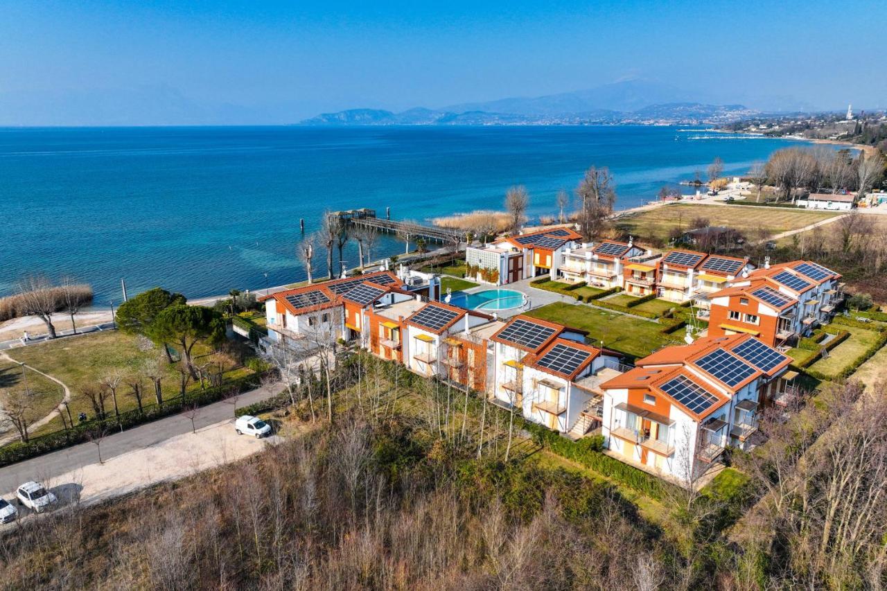 Borgo Gasparina Family Apartments Castelnuovo del Garda Exterior photo