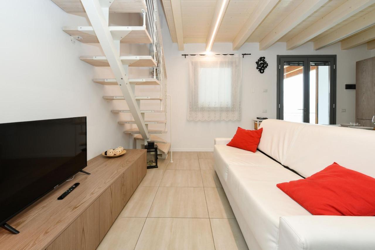 Borgo Gasparina Family Apartments Castelnuovo del Garda Exterior photo